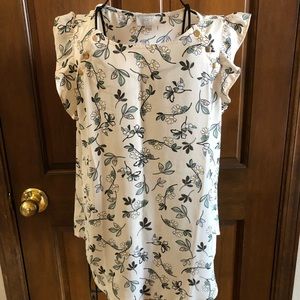 Med Petite Loft Top with Brushed Gold Accents